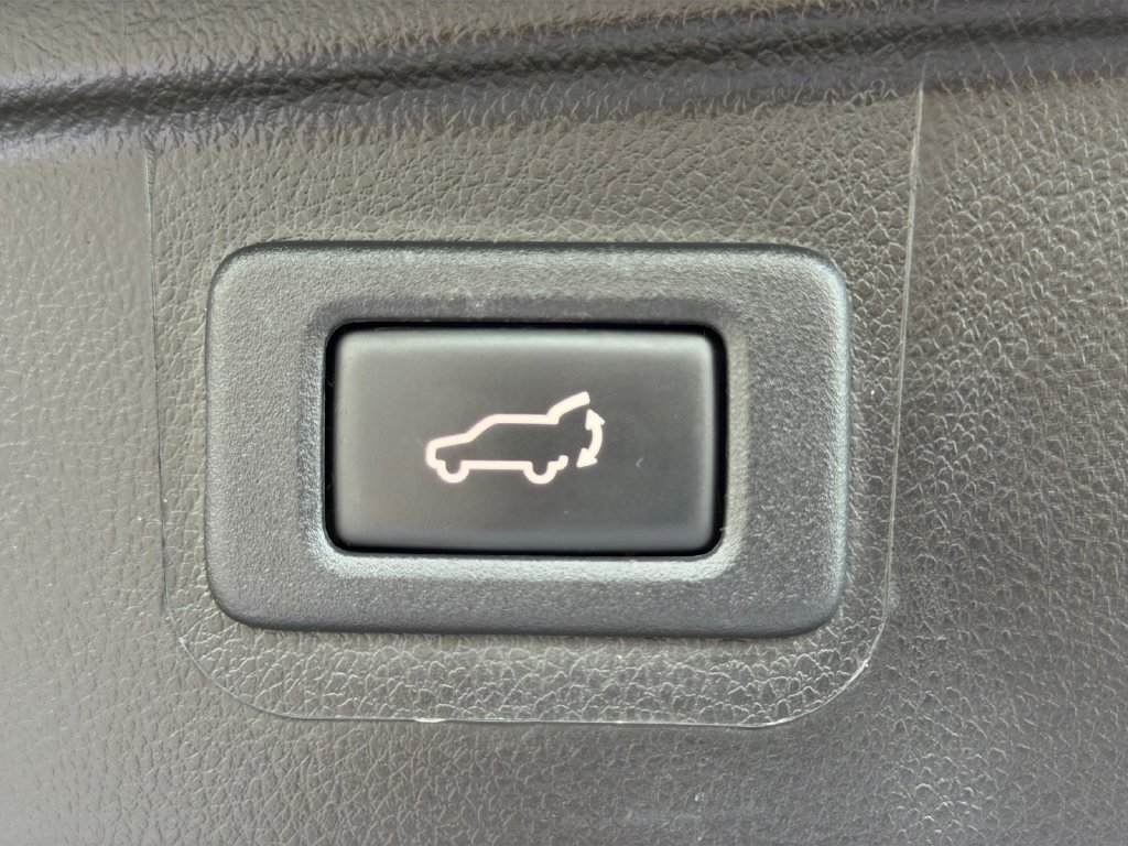 Used 2018 Subaru Outback 2.5i Limited AWD/4WD image 38