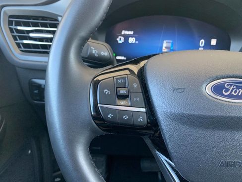 Used 2024 Ford Escape Platinum AWD/4WD image 4