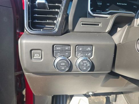 Used 2023 GMC Sierra 1500 AT4 w/ AT4 Preferred Package image 16