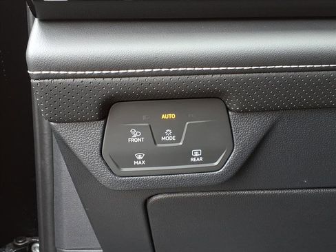 New 2026 Volkswagen Atlas Cross Sport SE AWD/4WD image 19