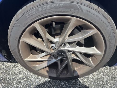 Used 2022 Genesis G70 2.0T RWD image 7