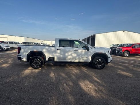 Used 2024 GMC Sierra 2500 Denali Ultimate AWD/4WD image 8