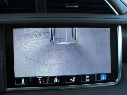 Used 2021 GMC Yukon Denali w/ Advanced Technology Package image 39