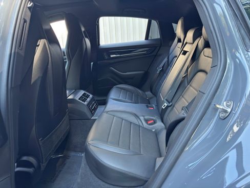 Used 2025 Porsche Panamera 4 w/ Premium Package AWD/4WD image 48