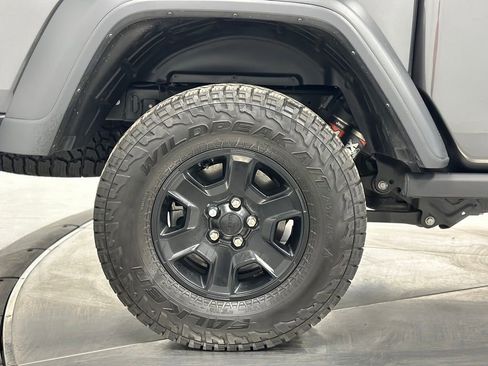 Used 2023 Jeep Gladiator Mojave w/ Safety Group image 31
