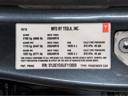 Used 2018 Tesla Model 3 Long Range RWD image 28