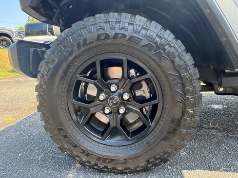 Used 2024 Jeep Wrangler Unlimited Sport AWD/4WD image 12