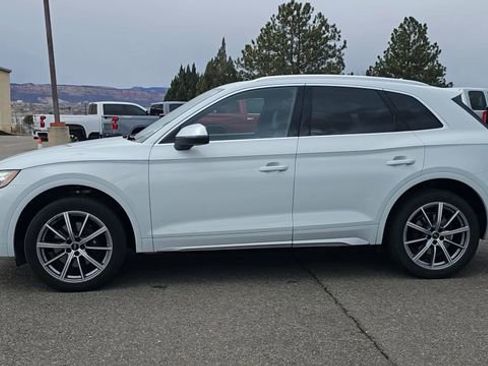 Used 2022 Audi SQ5 Premium Plus w/ Premium Plus Package AWD/4WD image 5