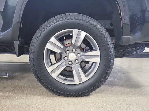 Used 2018 Chevrolet Colorado W/T w/ Custom Special Edition AWD/4WD image 36