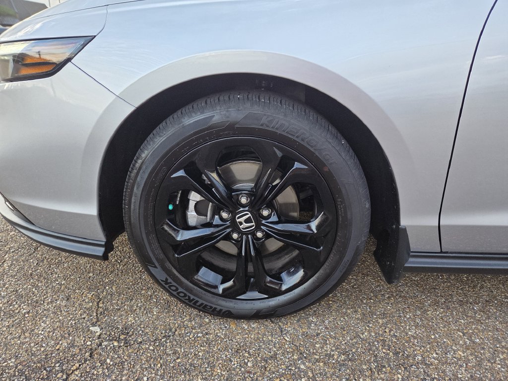 Certified 2025 Honda Accord SE image 25