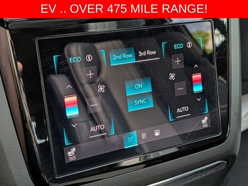Used 2025 Cadillac Escalade IQ Luxury 2 w/ LPO, Premium Carpet Package AWD/4WD image 32