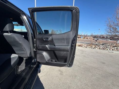 Used 2021 Toyota Tacoma TRD Off-Road image 25