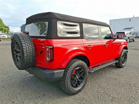 Used 2023 Ford Bronco Outer Banks image 6