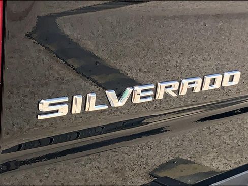 Used 2025 Chevrolet Silverado 1500 LT Trail Boss w/ Convenience Package II AWD/4WD image 31