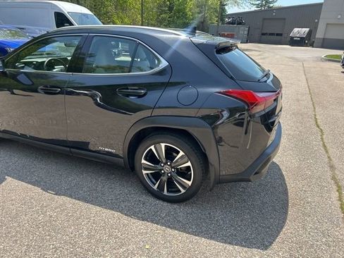 Used 2021 Lexus UX 250h w/ Premium Package AWD/4WD image 6