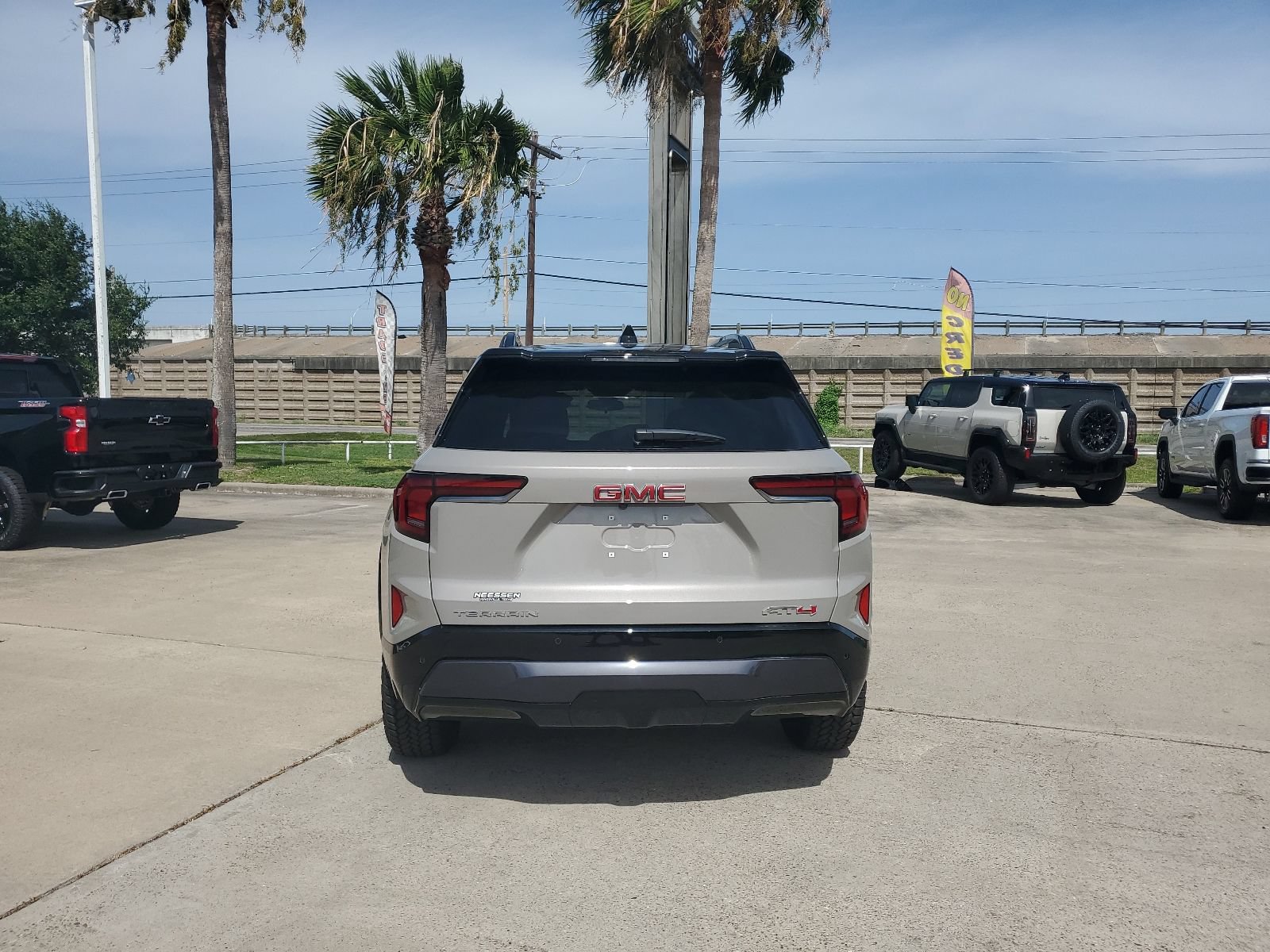 New 2027 GMC Terrain AT4 w/ LPO, Floor Liner Package AWD/4WD image 6