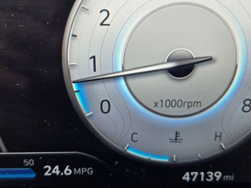 Used 2023 Hyundai Tucson Limited image 2