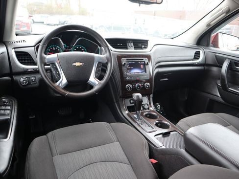 Used 2017 Chevrolet Traverse LT AWD/4WD image 16