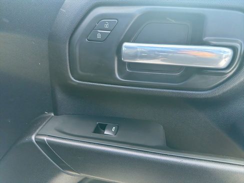 Used 2024 Chevrolet Silverado 2500 Custom w/ Custom Value Package image 19