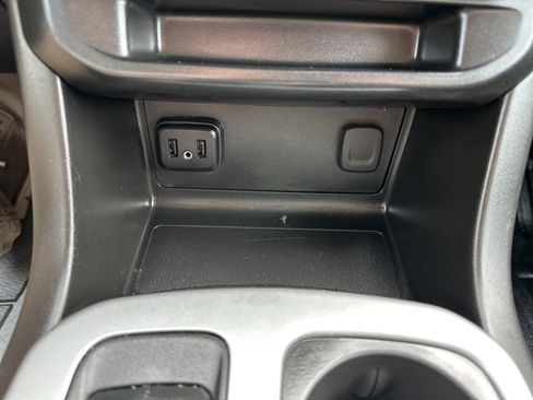 Used 2021 Chevrolet Colorado LT w/ Fleet Safety Package image 20