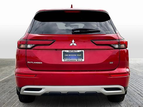 Used 2023 Mitsubishi Outlander SE image 7