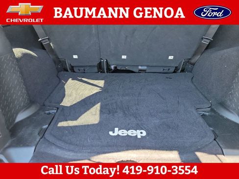 Used 2016 Jeep Wrangler Unlimited Sahara AWD/4WD image 23
