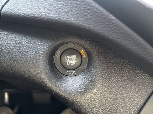 Used 2022 Jeep Cherokee Limited w/ Sun & Sound Group image 25