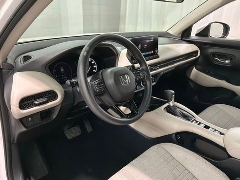Used 2023 Honda HR-V LX image 17