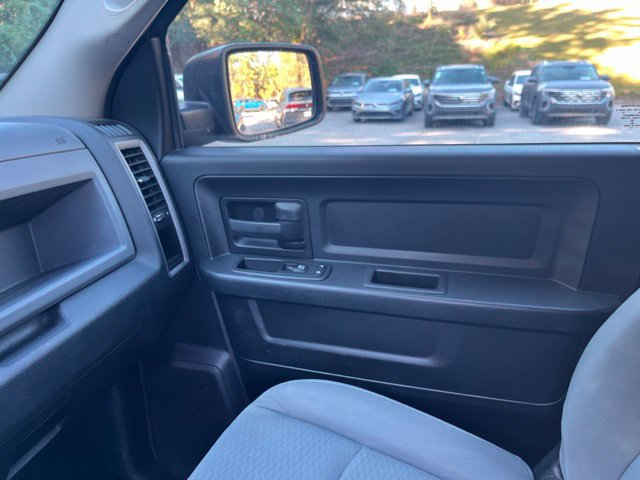 Used 2014 RAM 1500 Express RWD image 29