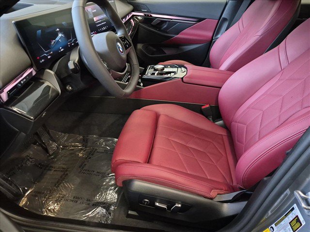 Used 2024 BMW i5 eDrive40i w/ Premium Package RWD image 16