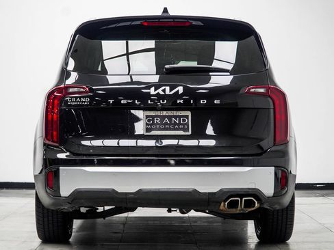 Used 2023 Kia Telluride S w/ S Sunroof Package FWD image 16