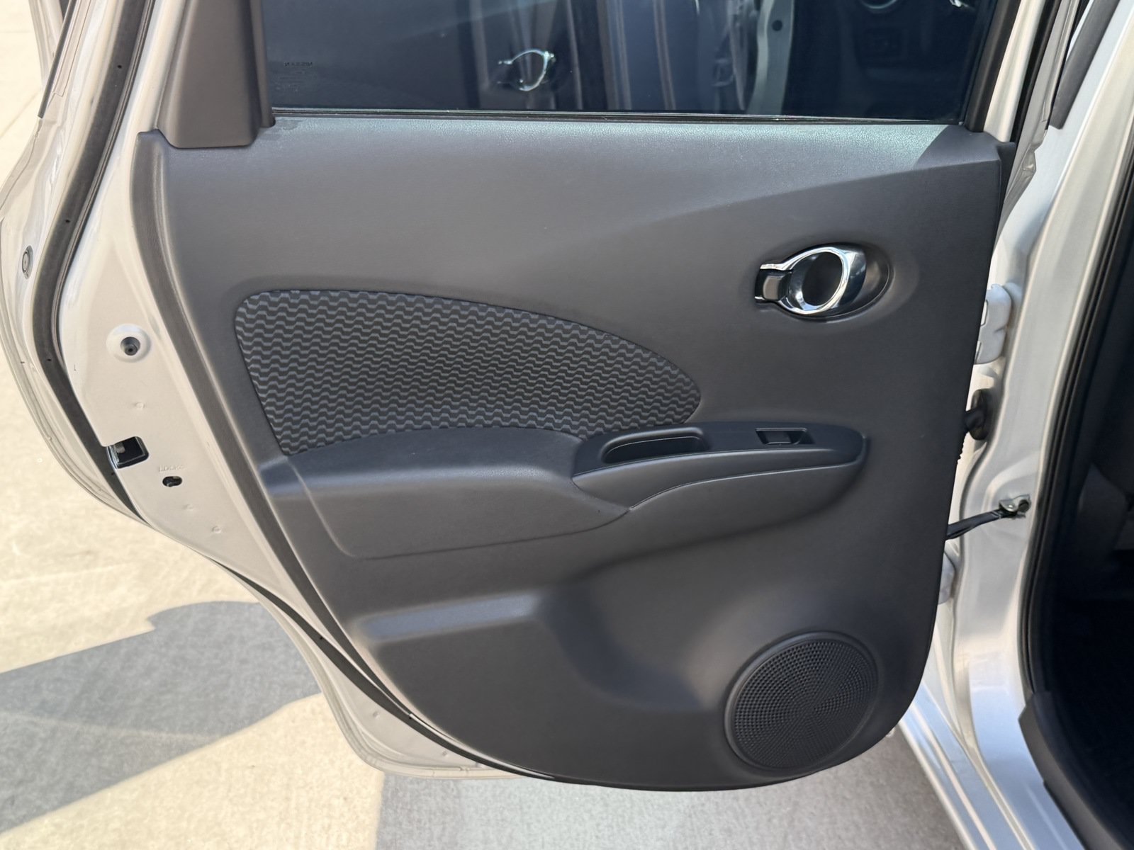 Used 2018 Nissan Versa Note SV FWD image 21