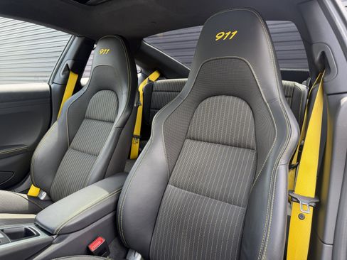 Certified 2019 Porsche 911 Carrera T RWD image 12