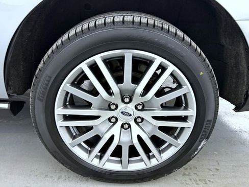 Used 2024 Ford Expedition Limited image 25