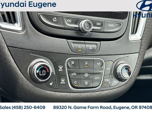 Used 2020 Chevrolet Malibu LT image 24