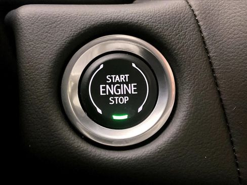 Certified 2024 GMC Yukon AT4 w/ AT4 Premium Plus Package AWD/4WD image 33