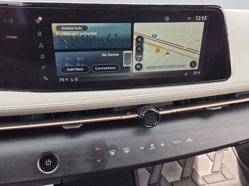 Used 2023 Nissan Ariya FWD image 19