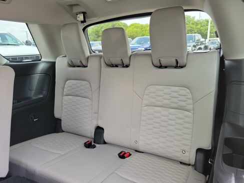 Used 2022 Nissan Pathfinder SV FWD image 14