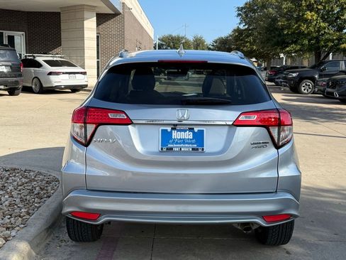 Used 2019 Honda HR-V Touring image 4