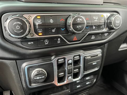 Used 2023 Jeep Gladiator Sport AWD/4WD image 36