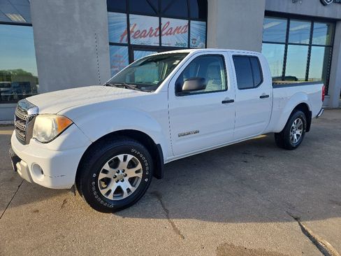 Used 2012 Suzuki Equator Sport AWD/4WD image 3