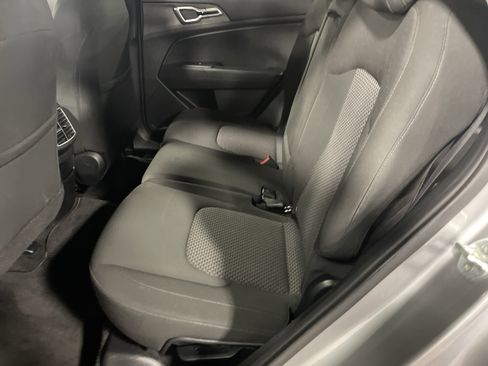 Used 2023 Kia Sportage LX image 10