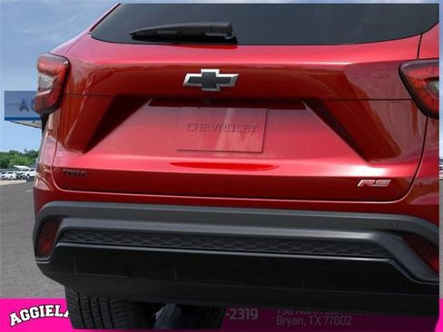 New 2026 Chevrolet Trax RS w/ Sunroof Package image 14