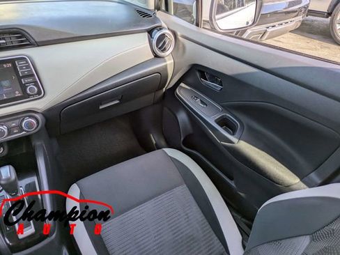 Used 2021 Nissan Versa SV FWD image 19