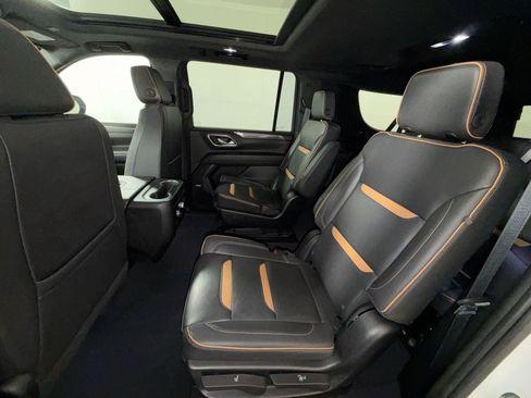 Used 2023 GMC Yukon XL AT4 w/ AT4 Premium Plus Package AWD/4WD image 25