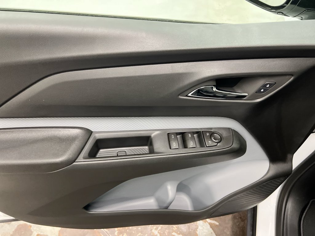 New 2027 Chevrolet Bolt LT FWD image 21