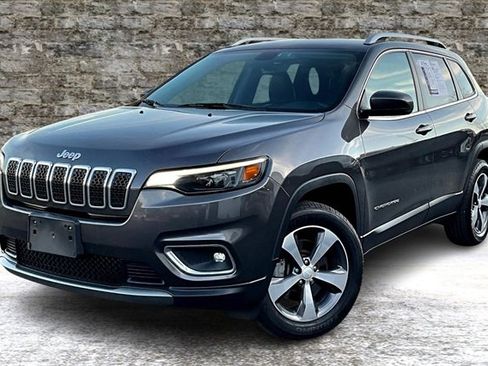 Used 2019 Jeep Cherokee Limited image 3