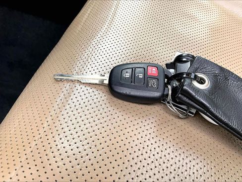 Used 2019 Toyota Sequoia Platinum image 15