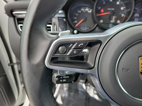 Used 2021 Porsche Macan AWD/4WD image 23