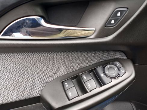 Used 2024 Chevrolet TrailBlazer LT image 12